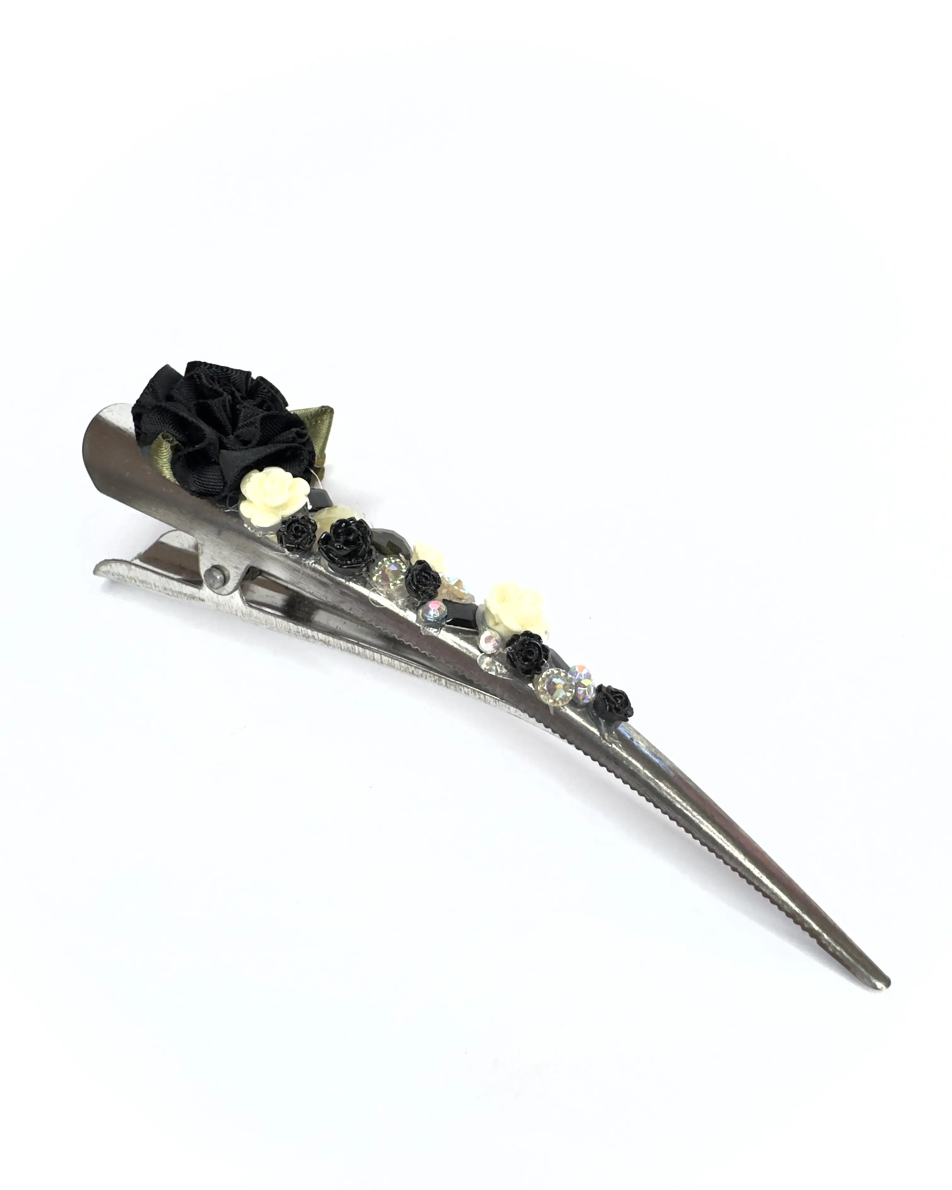 Spillone a pinza per capelli con applicazione