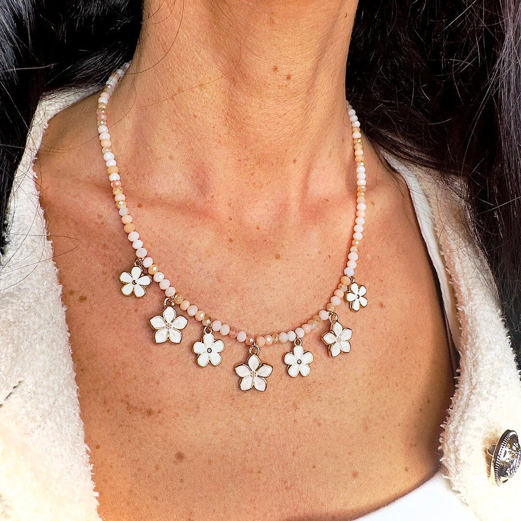 collana con fiori