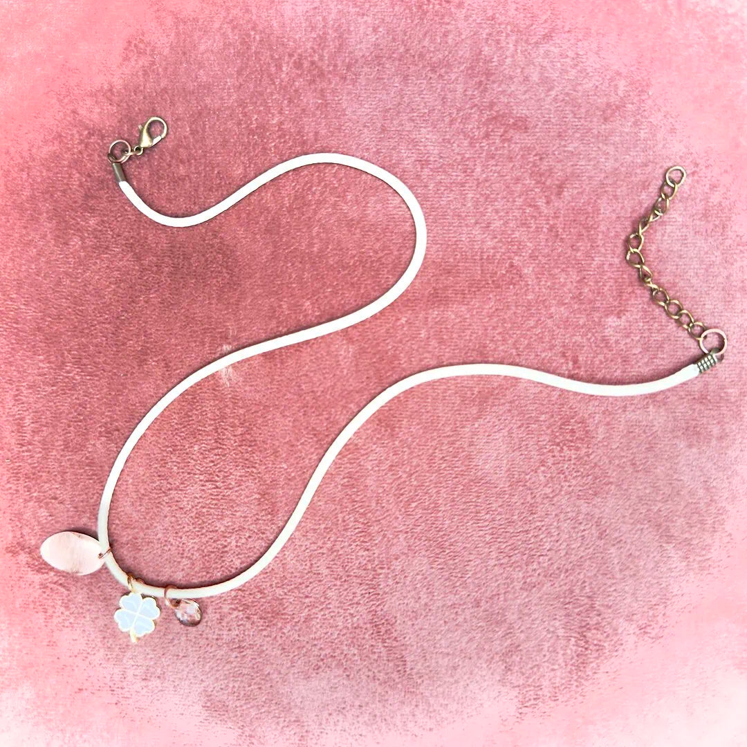 Collana con quadrifoglio cordino Serendipity