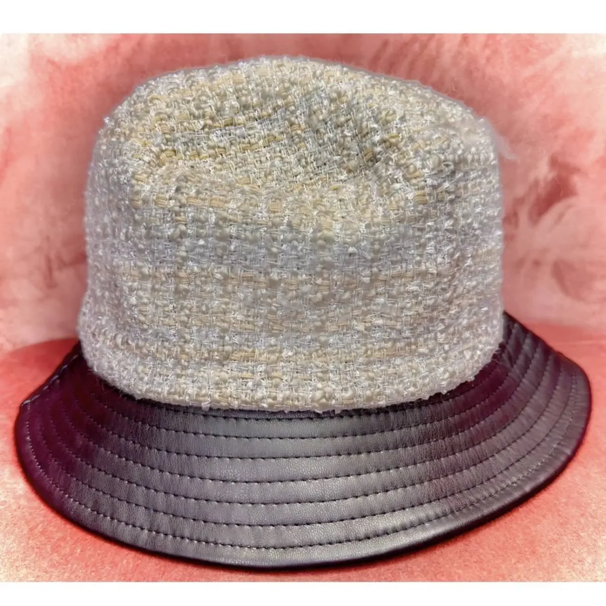 cappello bucket boucle